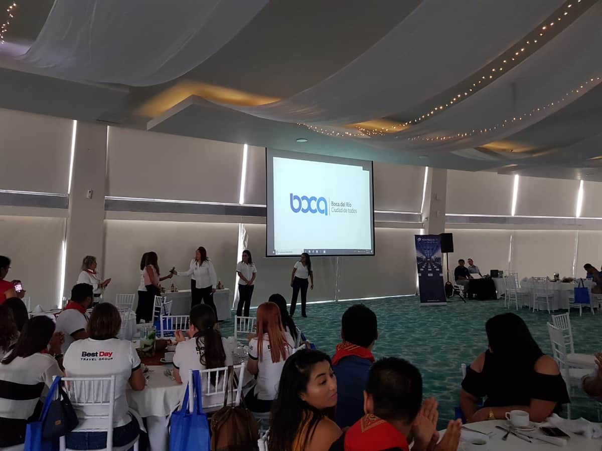 Promueve la caravana en Cancún, atractivos turísticos de Veracruz