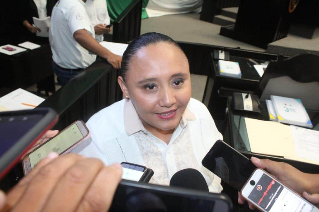 Cristina Torres se compromete a vigilar el cumplimiento de la ley