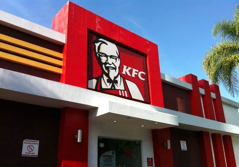Mujer dispara en un KFC porque no le dieron servilletas