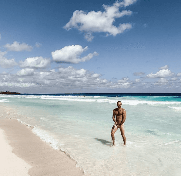 ¡Al natural! Sebastián Rulli enciende las playas de Cancún