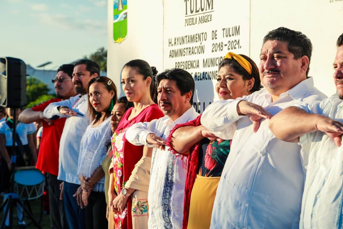 Encabeza Víctor Mas Tah, desfile conmemorativo de la Revolución Mexicana