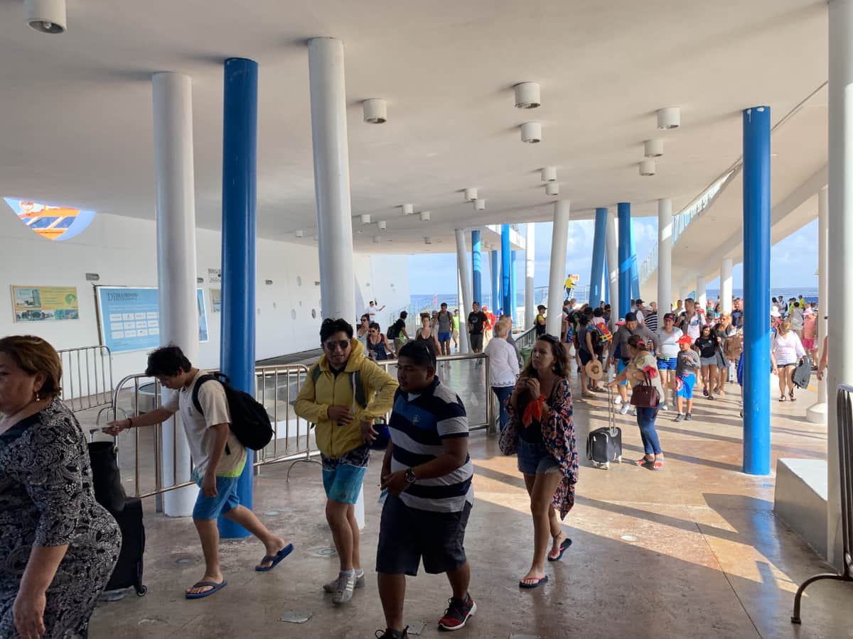 Golpe a cozumeleños, hoy aplica alza a tarifas de Ultramar