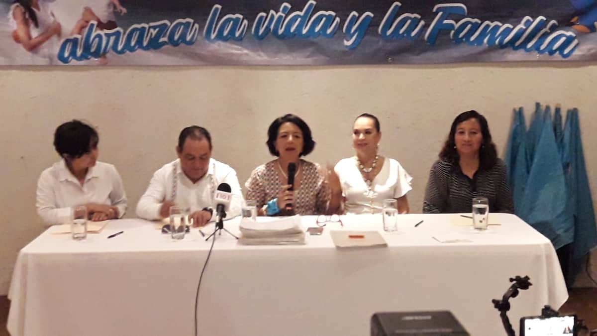 Agrupaciones religiosas piden a diputados rechazar la despenalización del aborto