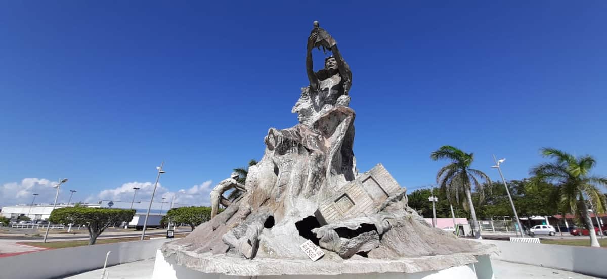 Monumento al Renacimiento en Chetumal está a punto de caerse