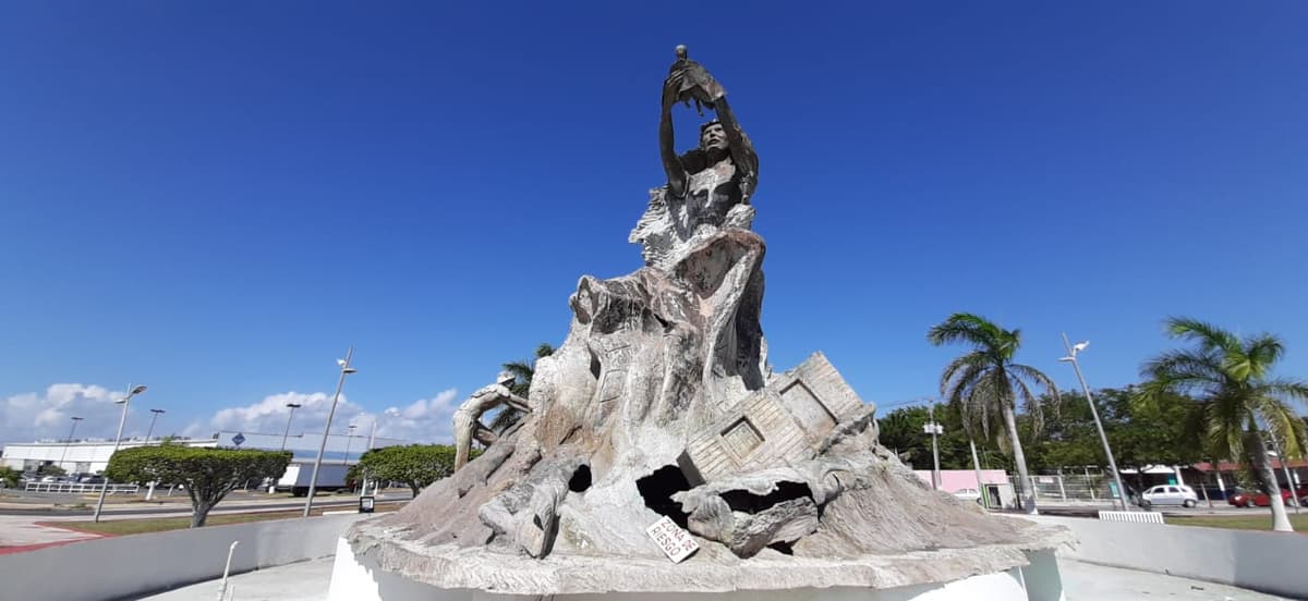 Monumento al Renacimiento en Chetumal está a punto de caerse