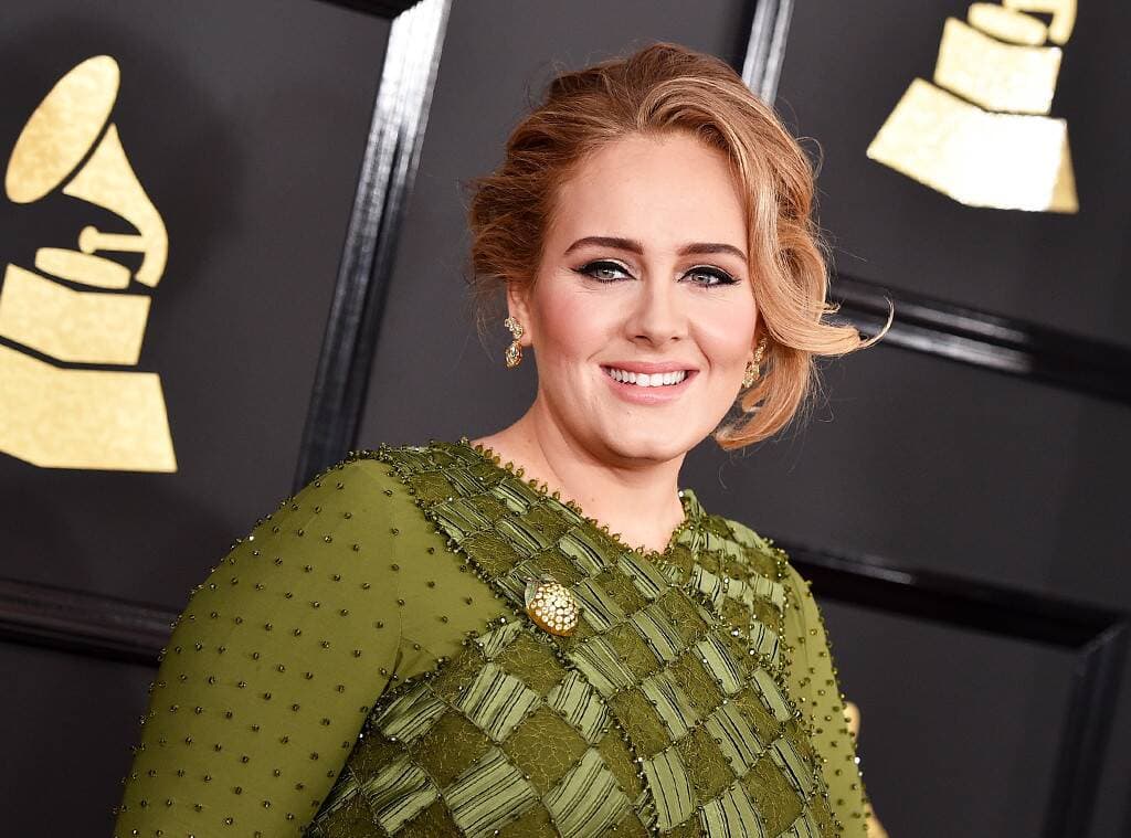 Mira cómo luce Adele tras bajar de peso