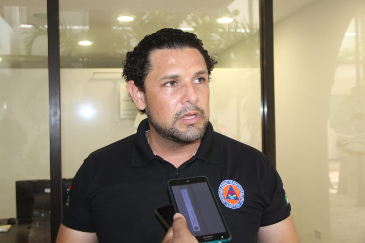 Separan del cargo a director de Protección Civil en Cancún por presunta falsificación de documentos