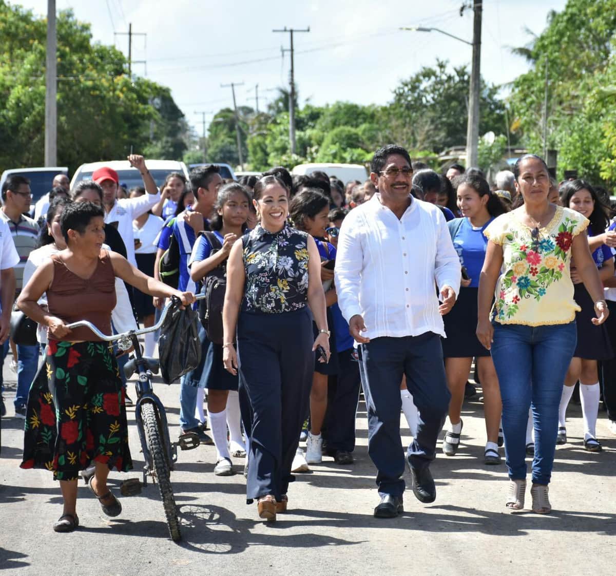 Video: Otoniel Segovia se burla de sí mismo tras fallida pinta de paso peatonal