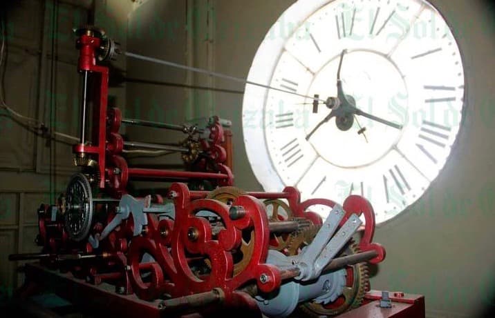 Conoce el reloj que toca a "Cri-Cri" cada hora