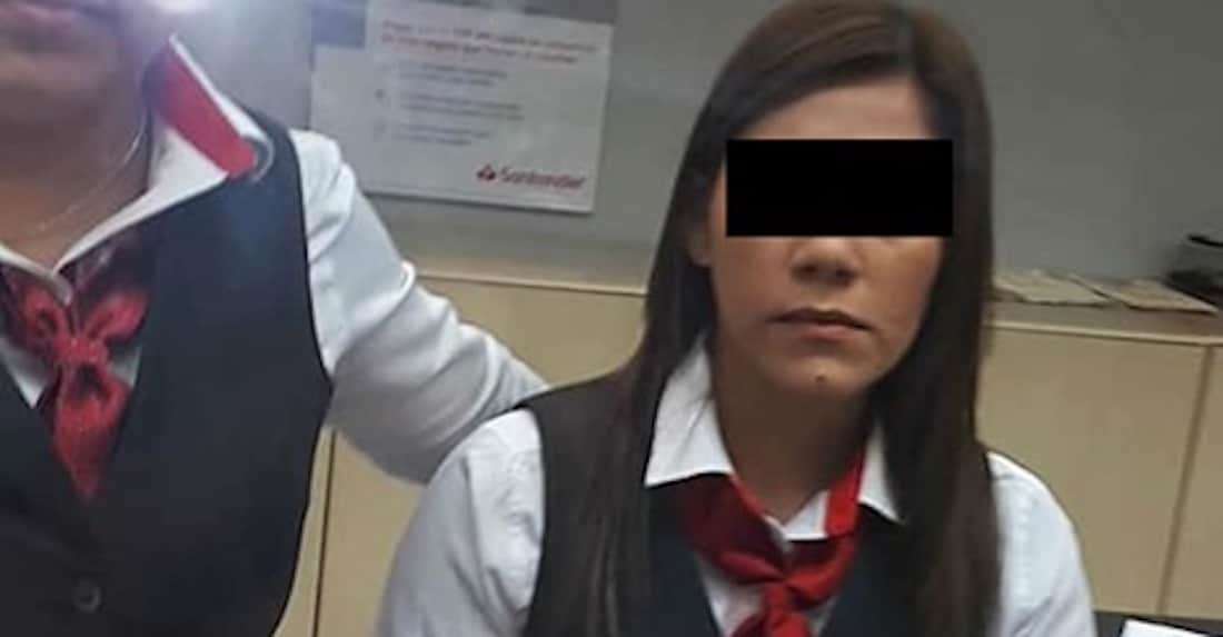 Cajera de Santander denuncia a cliente que la grabó y acusó de cómplice de robo