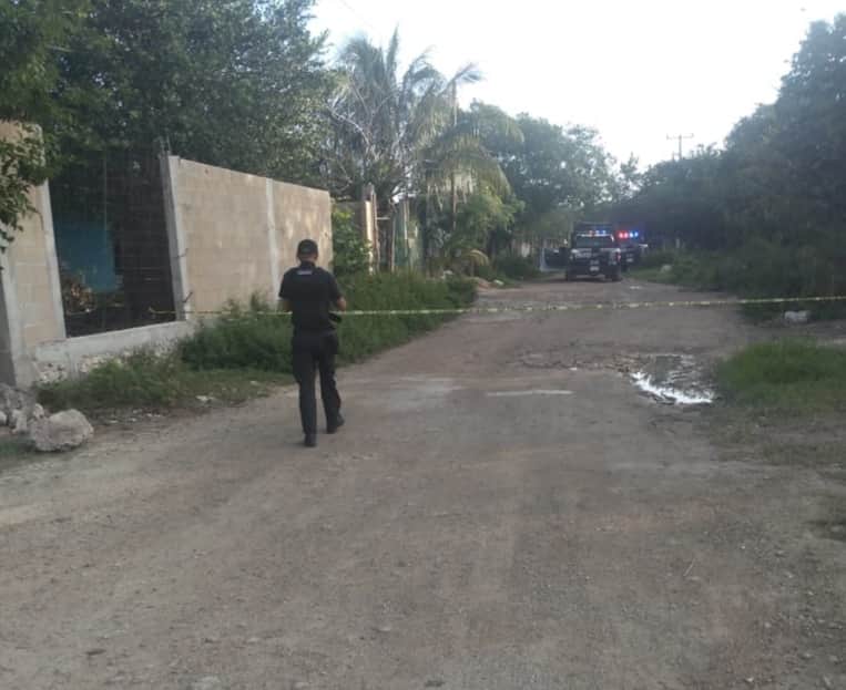 Acaban con sujeto a balazos y logran huir en Cancún