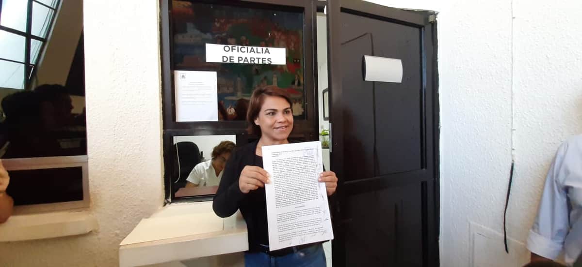 Ingresa Reyna Durán iniciativa para revocar exención a casinos