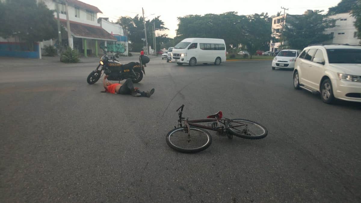 Motociclista pierde la vida en accidente en Cancún y uno más resulta herido