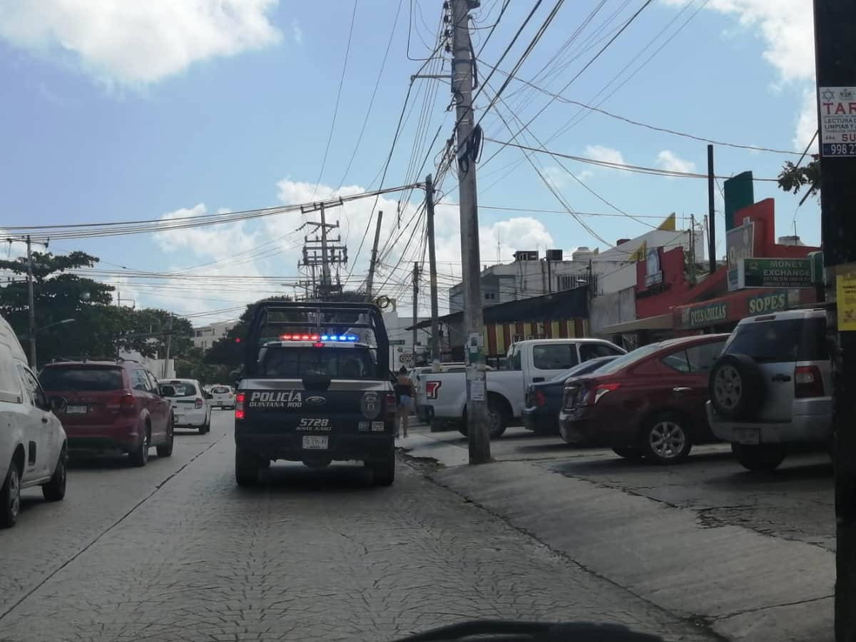 Asaltan casas de cambio en centro de Cancún; le siguen pista a cubanos