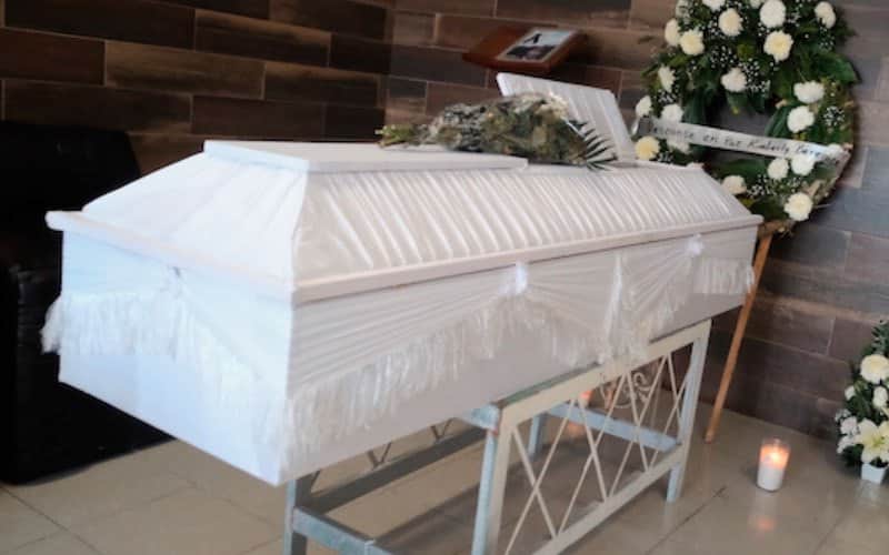 Detienen a madrastra acusada de matar a niña con ácido en Cancún