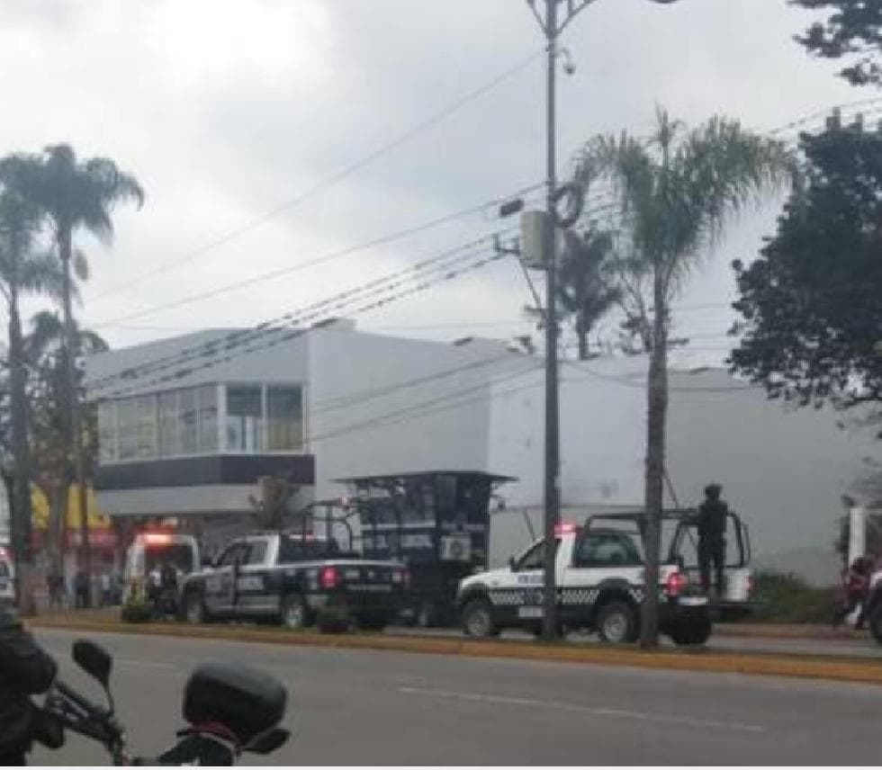 Múltilples balaceras en Córdoba, Veracruz; tres delincuentes y cuatro policías muertos