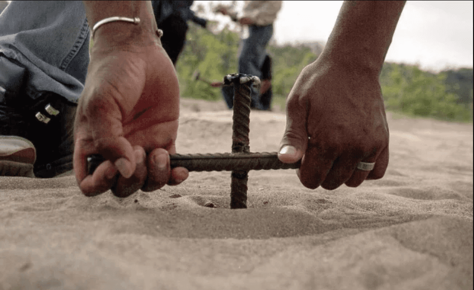 Encuentran fosa clandestina con restos humanos de varias personas en Guanajuato