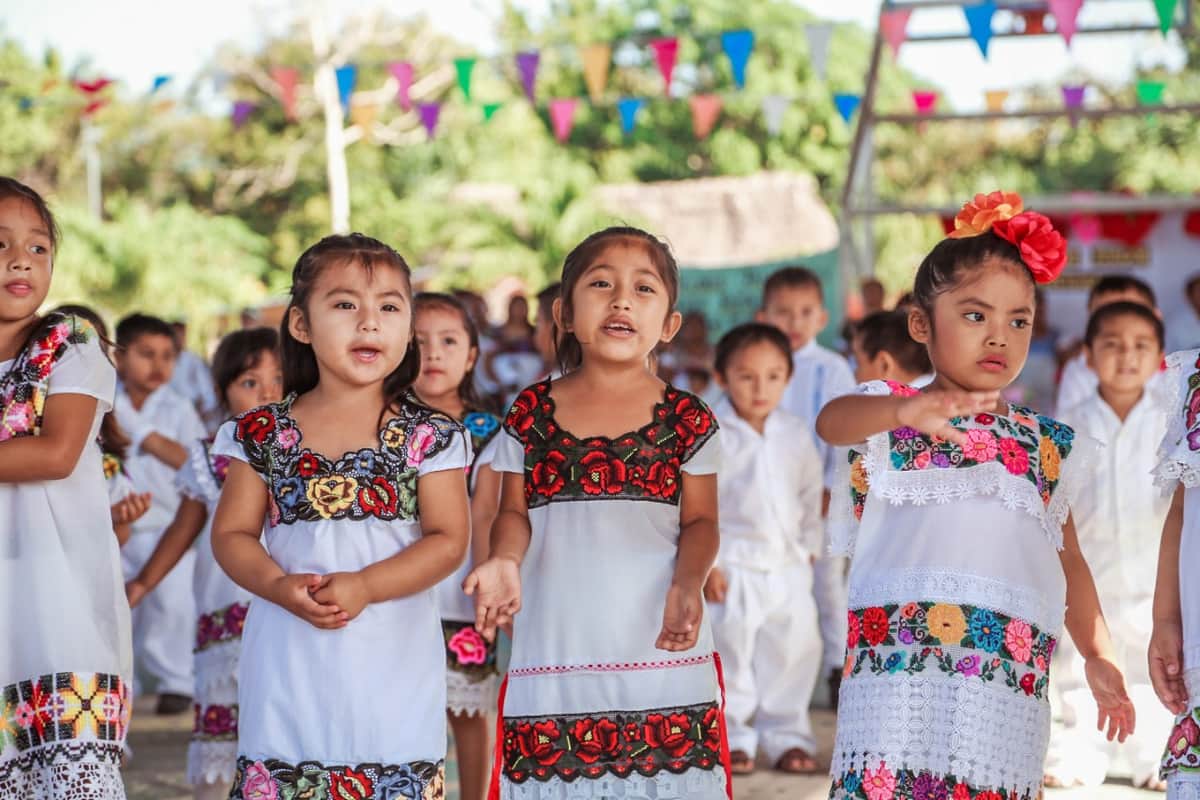 Celebran 'Día Internacional de las Lenguas Indígenas' en la zona maya de Tulum