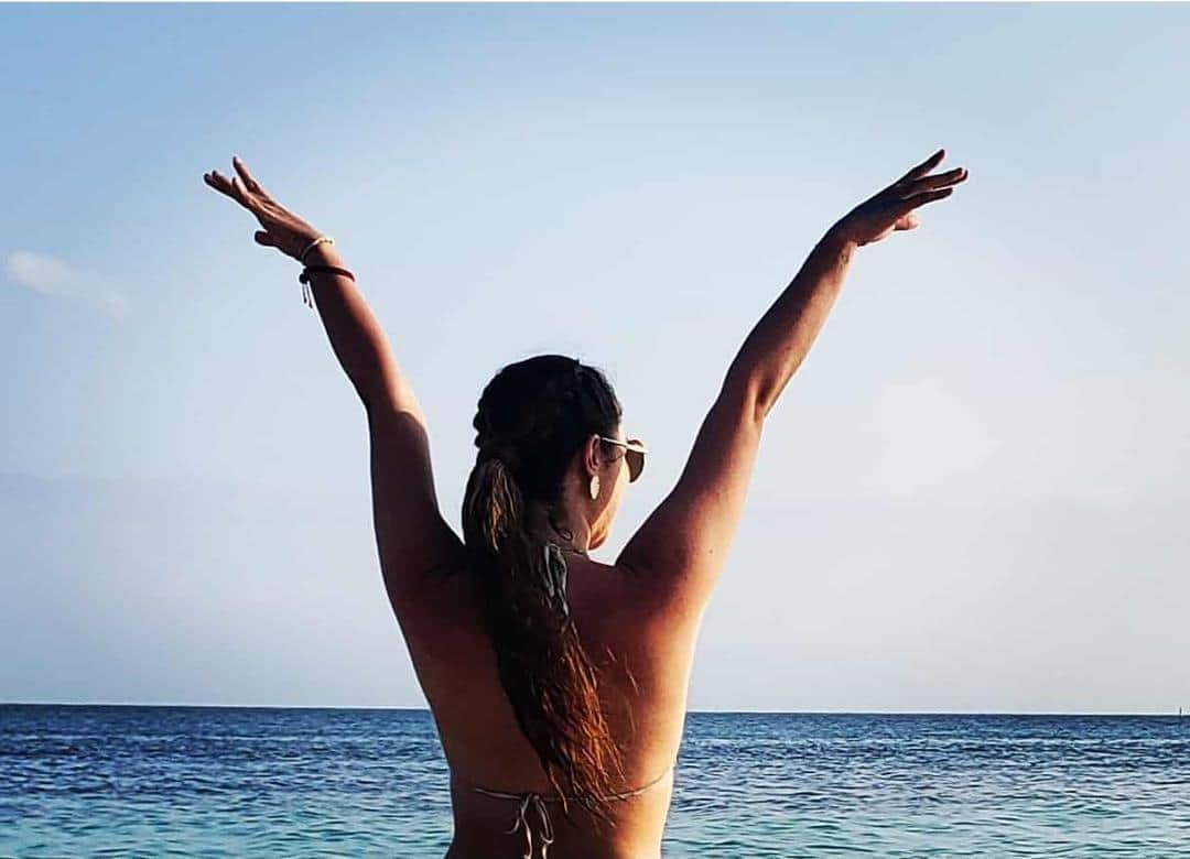 Daniela Luján disfruta en bikini de las playas de Quintana Roo