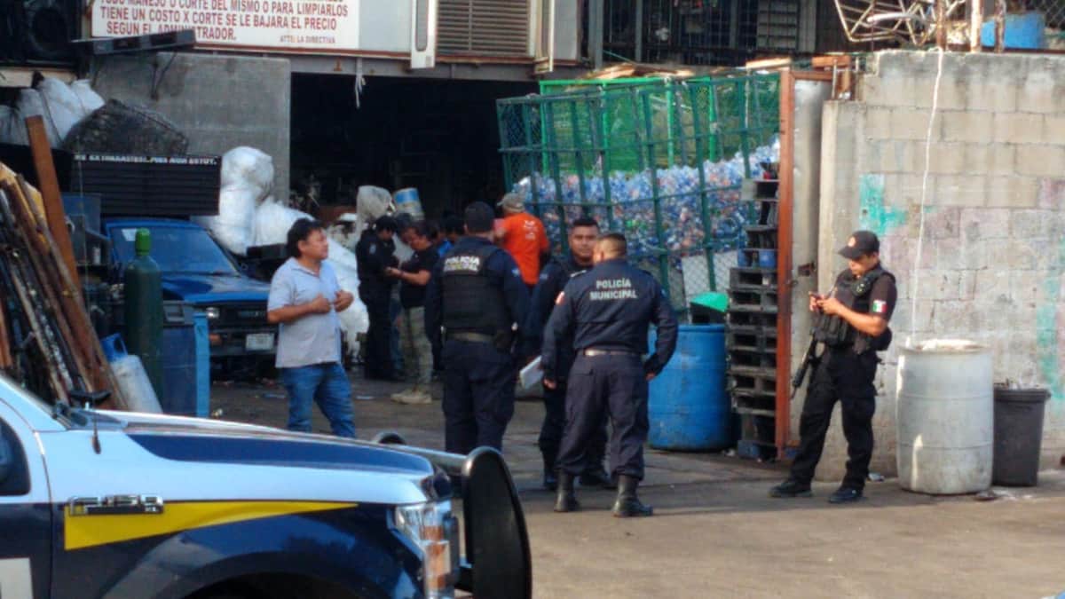 Atentan contra empleado de recicladora en la 229 de Cancún