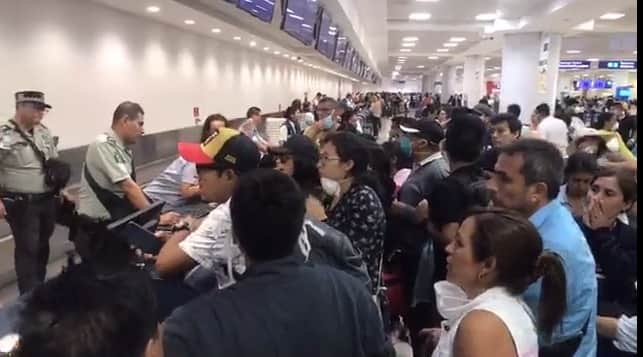 Peruanos quedan varados en Cancún, exigen ayuda para regresar a su país