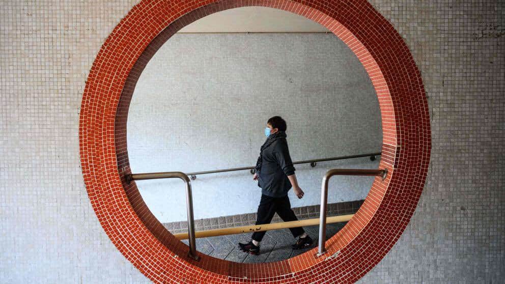 Mira cómo luce una enfermera tras horas de trabajo por coronavirus en España