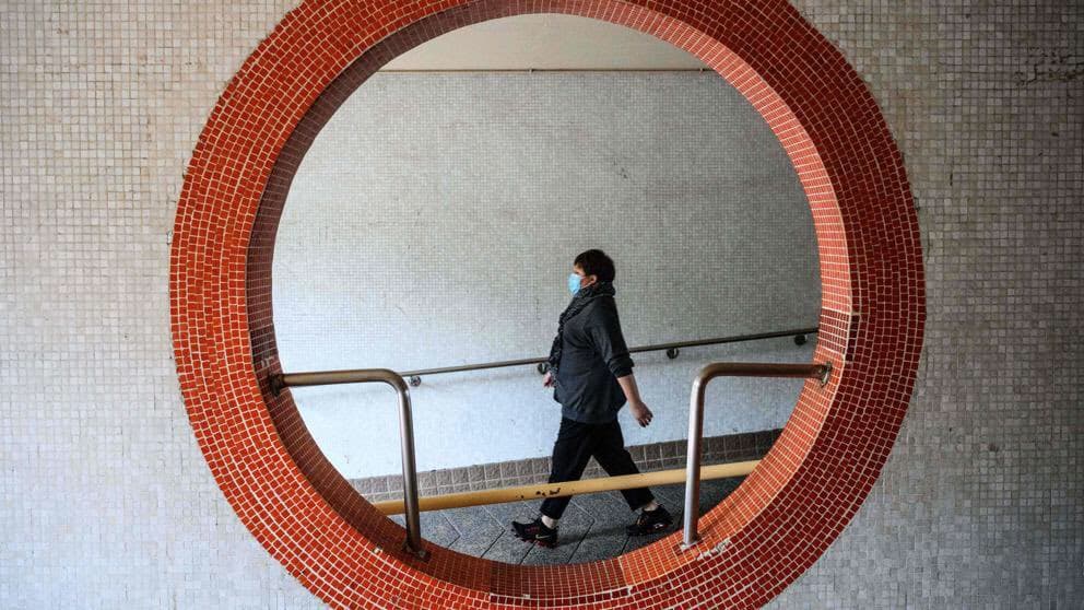 Mira cómo luce una enfermera tras horas de trabajo por coronavirus en España