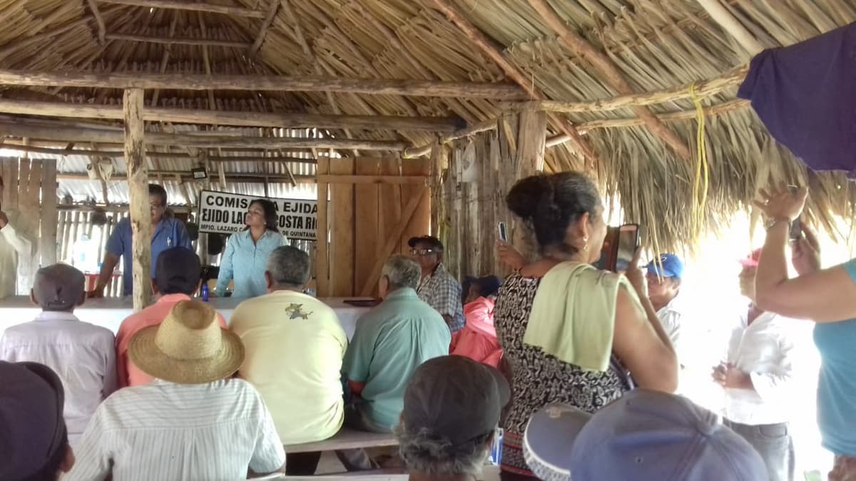 Entregan certificación de tierras en Laguna Costa Rica tras 54 años de lucha