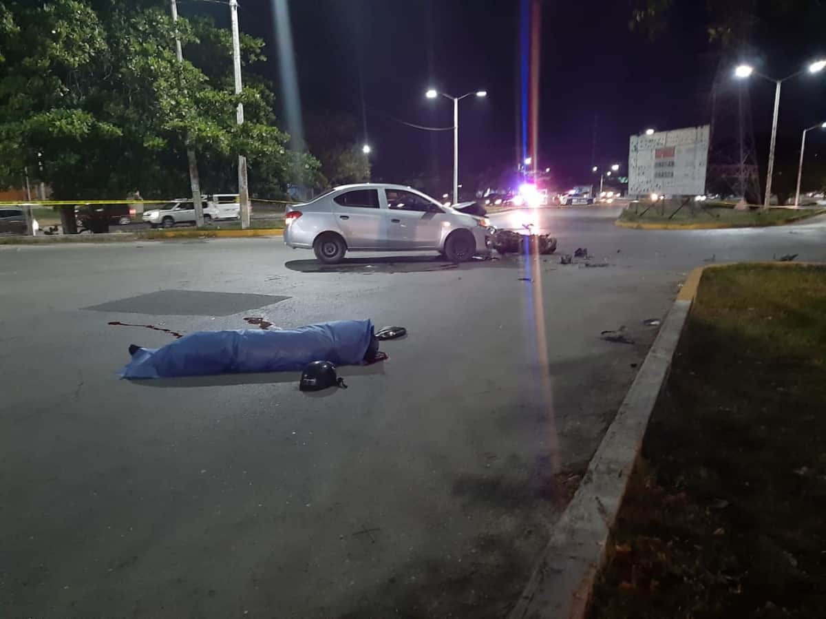 Muere motociclista en accidente causado por automovilista en Cancún