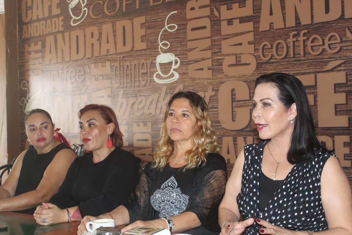 Invitan a conversatorio "Mujeres hablando de Mujeres" en Playa