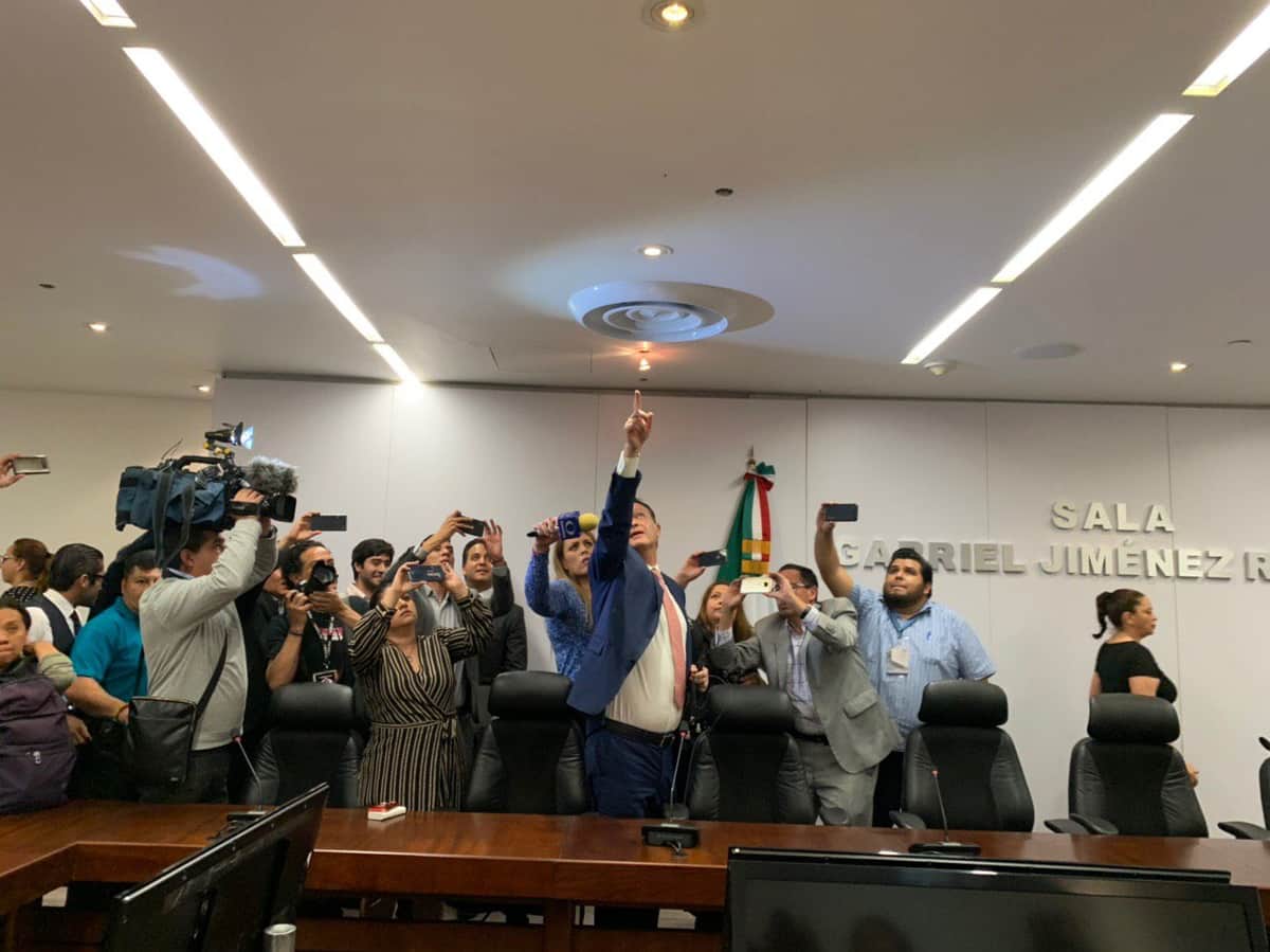 Senadores del PAN denuncian espionaje dentro de su grupo parlamentario