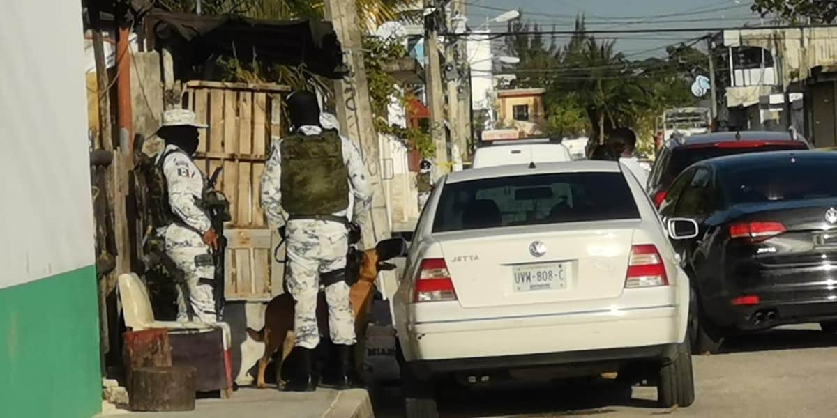 Desalojan a 10 personas por supuesta invasión en Playa del Carmen