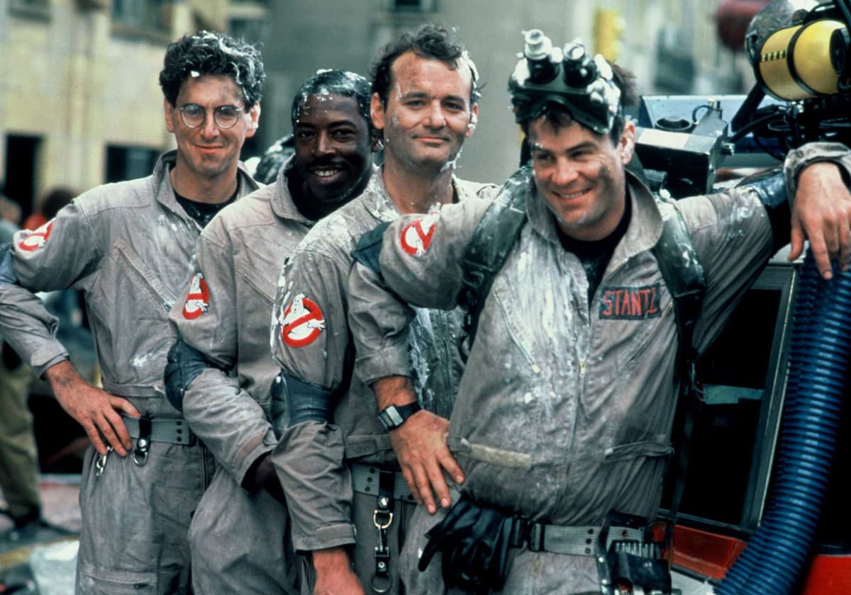 Como si fueran los Cazafantasmas sanitizadores desinfectan y se hacen virales (video)