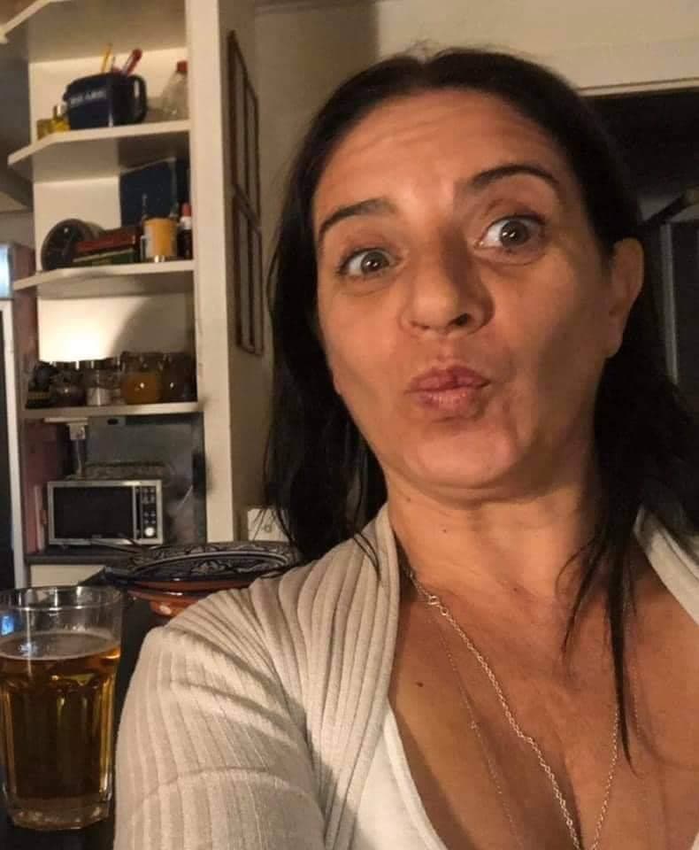 Buscan desterrar de Tulum a casera racista que amenazó a inquilina