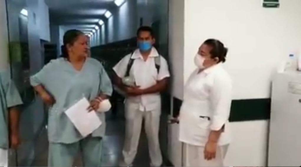 "Yo no entro sin protección", reclama personal del IMSS de Cancún por falta de equipo por Covid-19