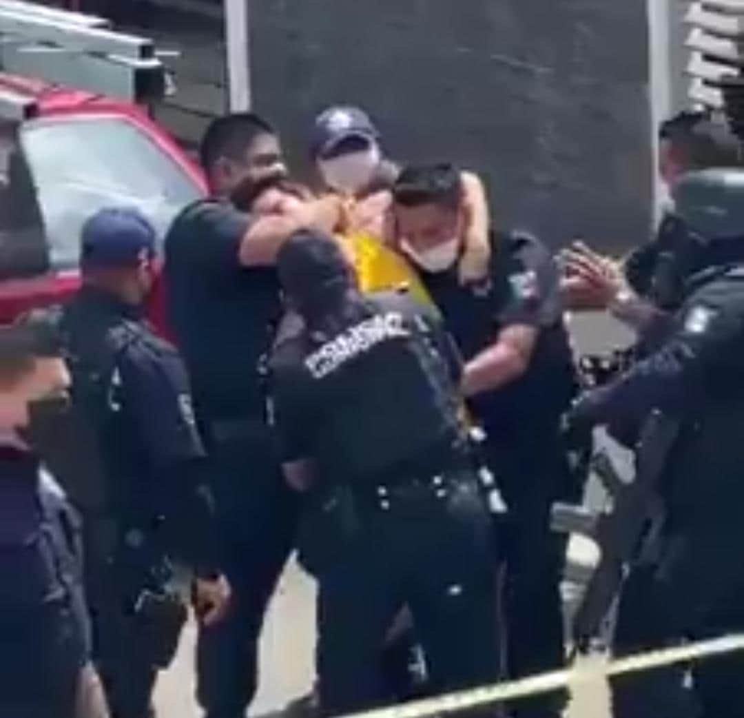 Abuso policial en Playa del Carmen; detienen y golpean a ciudadanos, incluido un menor