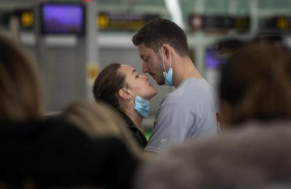 Lo que muchos quieren saber: ¿se puede hacer el amor en tiempos de Covid-19?
