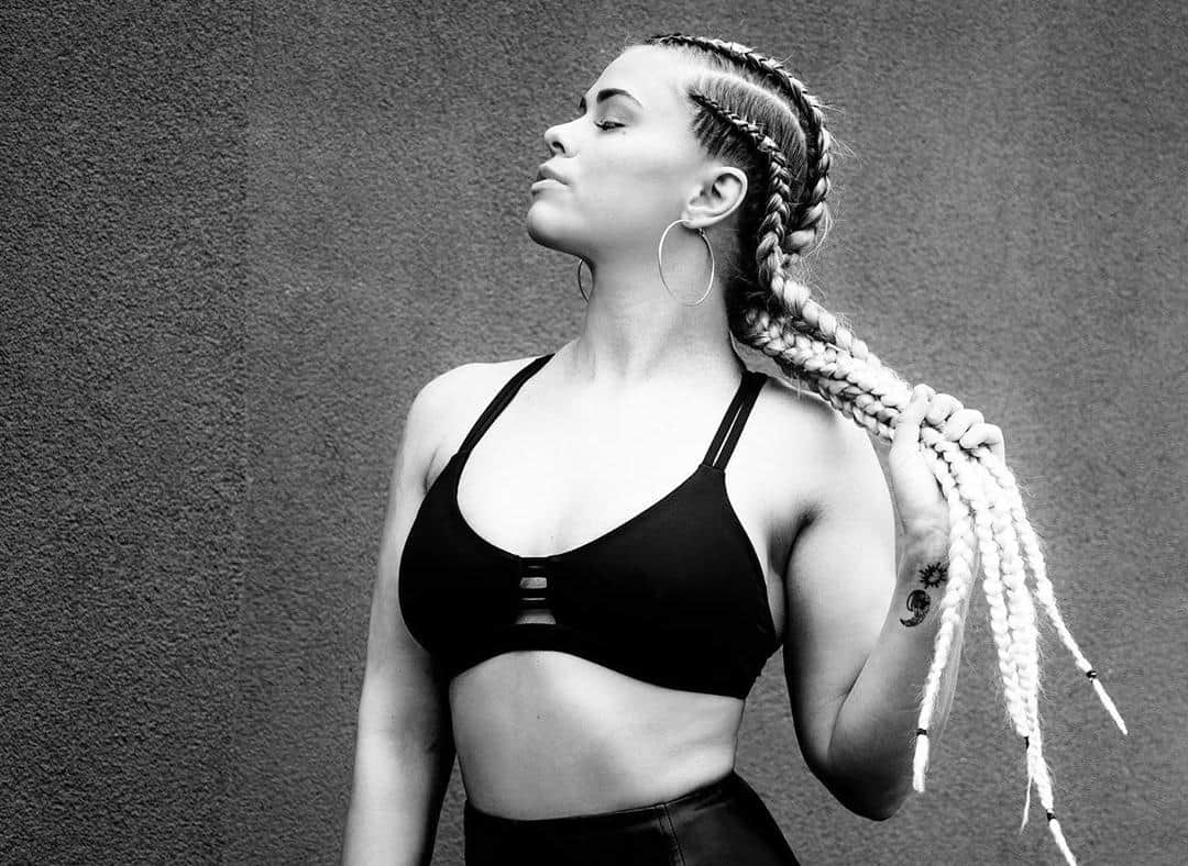 Paige VanZant, de la UFC, se hace viral por subir fotos desnuda a Instagram