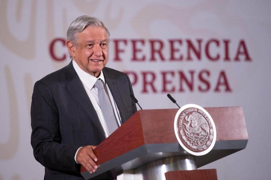 Anuncia AMLO qué bancos entregarán los microcréditos del gobierno