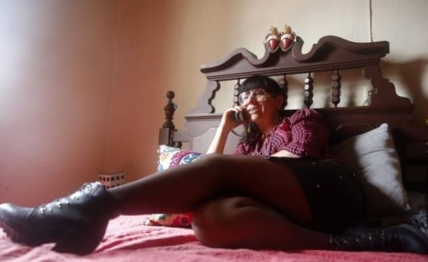 Crean la plataforma "Susúrrame Cochinadas", para escuchar poesía erótica