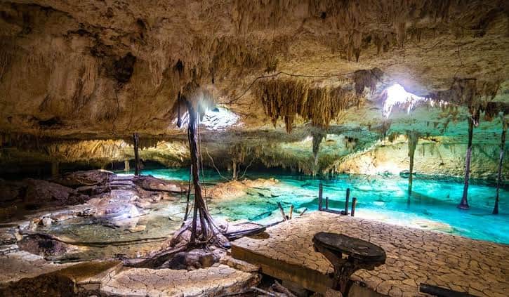 Descubre el cenote Taak Bi Ha, un lugar 'secreto' dentro de una caverna en Tulum