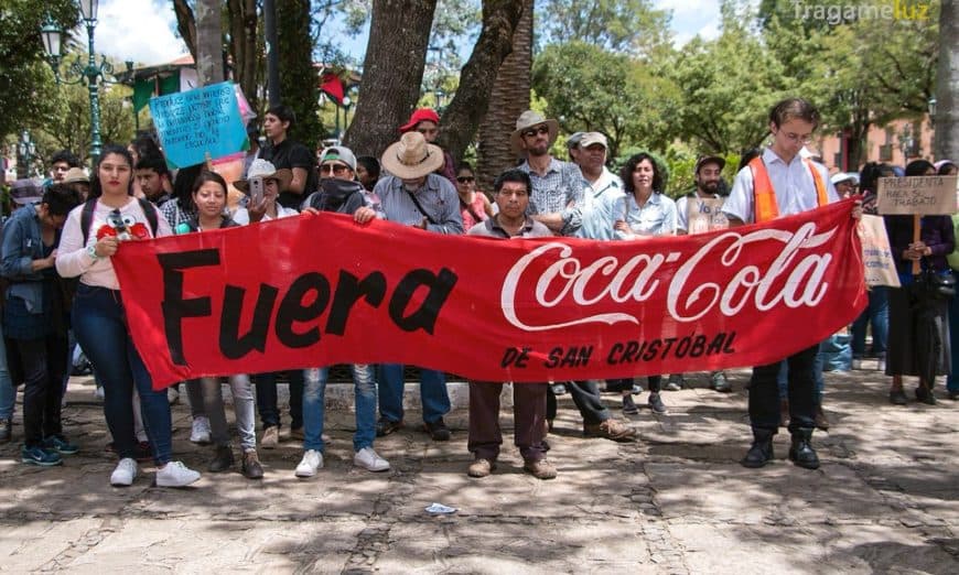 Activistas protestan en San Cristóbal de Las Casas para revocar concesión a Coca-Cola