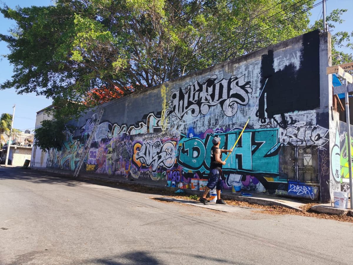 "Pinta o Muere" invita a playenses a elegir héroes de la pandemia para nuevo mural