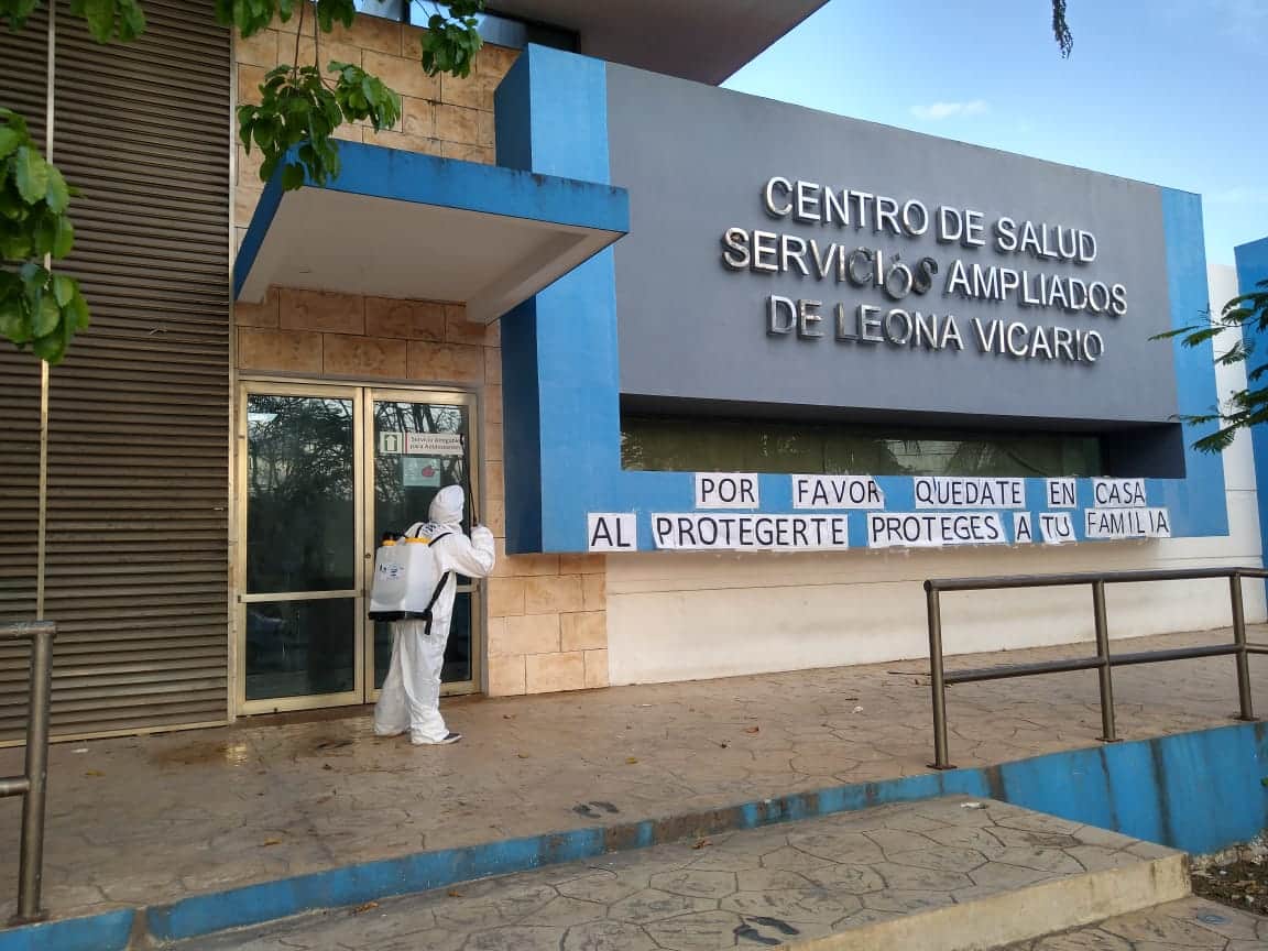 Más de 250 negocios esenciales e instalaciones de salud son sanitizados en Puerto Morelos