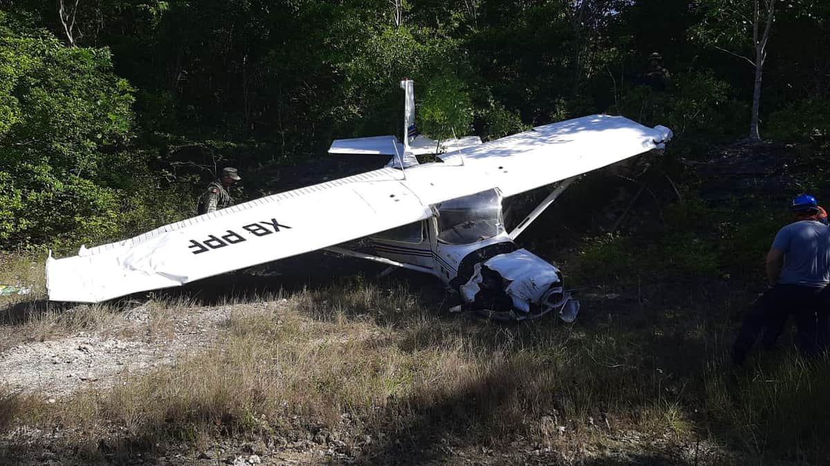 Galería: Se accidenta avioneta de escuela de aviación de Cancún; llevaba tres tripulantes