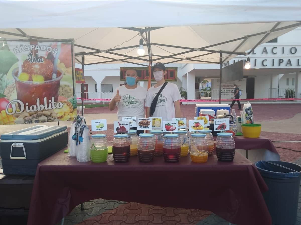 Regresan cuatro de los 11 tianguis en Playa del Carmen