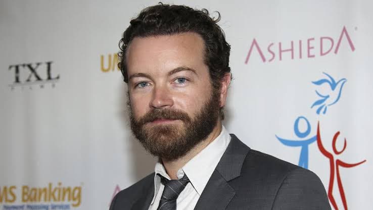 Detienen al actor Danny Masterson; está acusado de agredir a mujeres