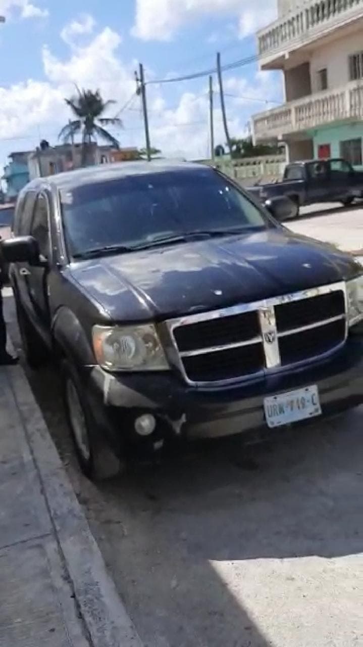 Recuperan camioneta robada en Cozumel; al parecer usada para delinquir
