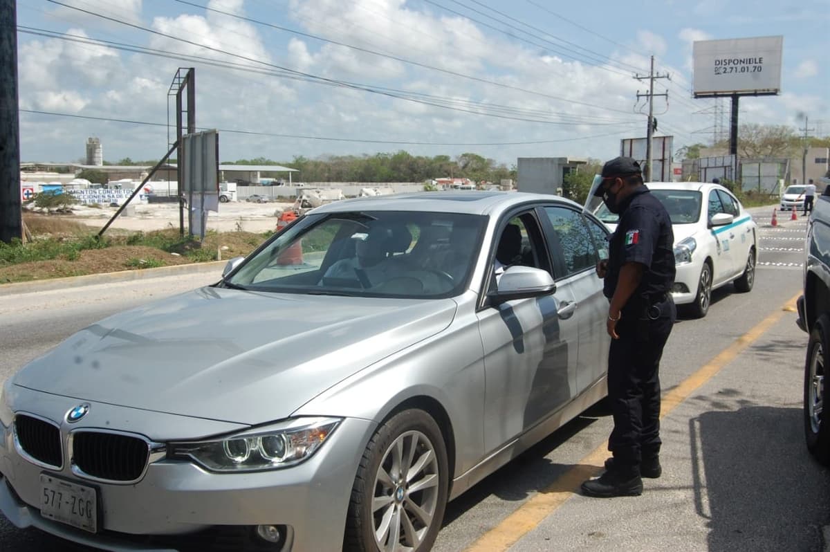 Retiran restricción a autos con placas foráneas en Quintana Roo