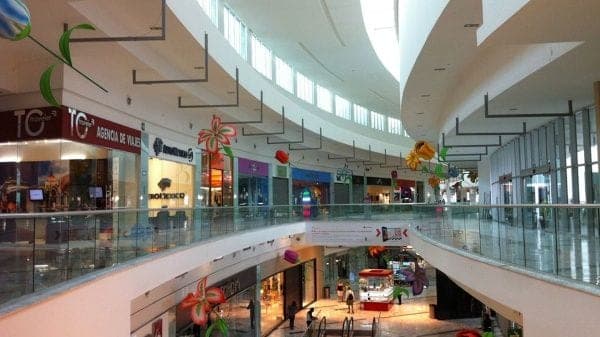 Ya hay fecha para la reapertura de plazas comerciales en Cancún